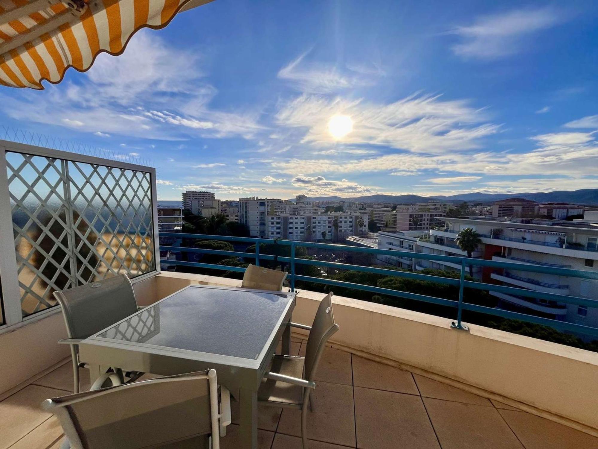 Avec Piscine Et Terrasse, Proche Plage, Climatise, Garage A - Fr-1-226a-184 Fréjus